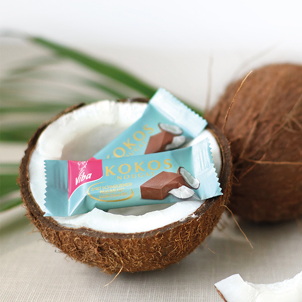 Viba Kokos Nougat in offener Kokosnuss
