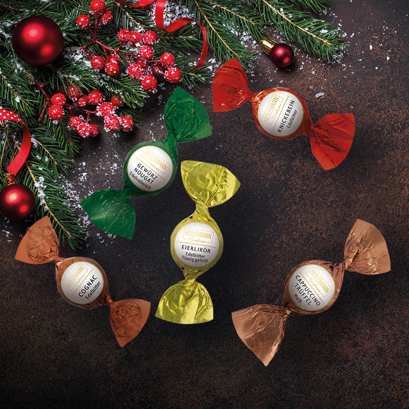 Bunte Schokokugeln zu Weihnachten